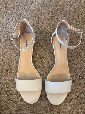 Alex Marie | Shoes | Alex Marie Devah Gold Braided Rope Block Heel Sandals | Poshmark Alex Marie | Shoes | Alex Marie Devah Gold Braided Rope Block Heel Sandals | Poshmark